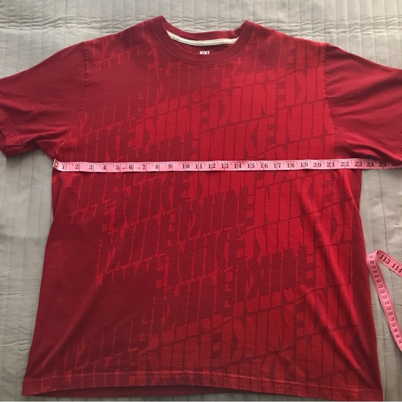 Nike Sportswear Shirt - Picture 4 of 5